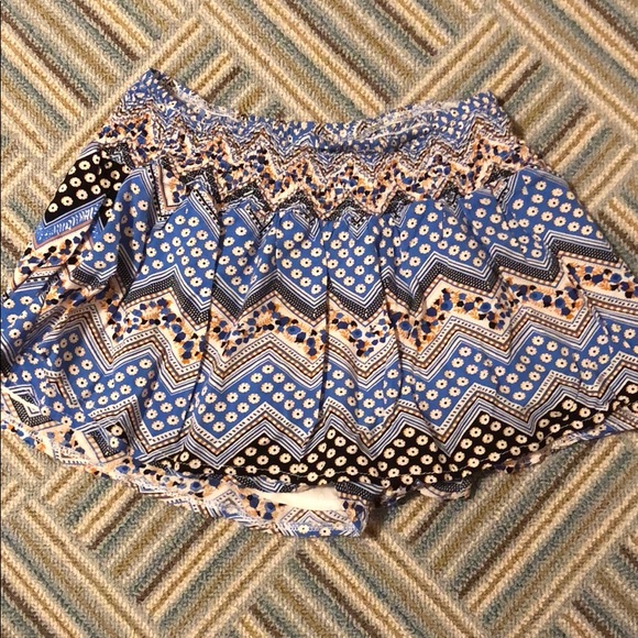 Rumor Boutique Dresses & Skirts - Rumor boutique patterned skirt Rumor Boutique Dresses & Skirts - Rumor boutique patterned skirt